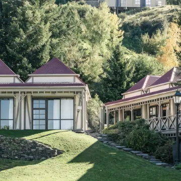 Sherwood Queenstown Отели рядом с достопримечательностью «Пивоварня Altitude Brewing»
