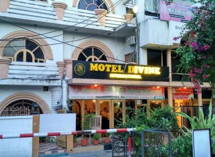 Motel Divine International