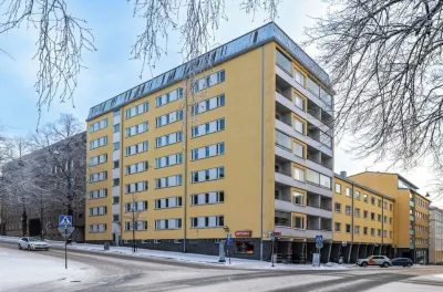 Modern & Central Studio Apartment with Balcony Hotels near Shopping Center Karisma