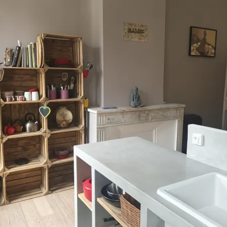 Charmant Appartement cœur Village provençal Отели в г. Ламбеск