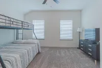 Charming 3-bedroom townhome in San Antonio with WiFi and AC Hotels near St Rose of Lima Catholic Church