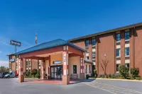 Travelodge by Wyndham Winchester Hotels in Shawnee