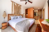 Nhoa 207A Lux 2Br Condo Pool View in Aldea Zama - Bungalows