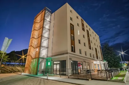 Ibis Styles Albertville Отели в г. Меркюри