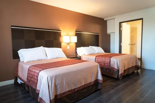 Maywood Inn - Motels