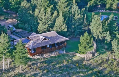 Lalapanzi Lodge Hotels near Strand Zola