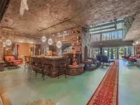 Entire 4 Suite Botique Hotel like home w/ Indoor Pool & Waterfalls