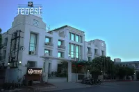 Renest Gandhidham Hôtels à : 