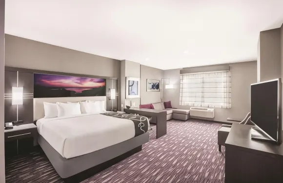 金斯維爾拉昆塔温德姆套房酒店