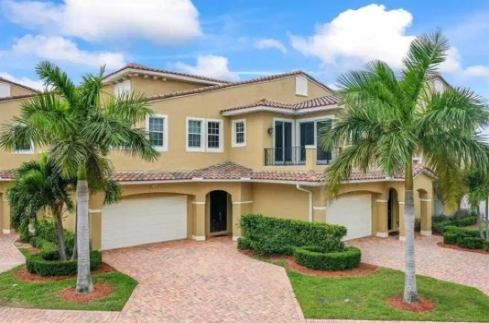 Luxury Mediterranean villa with courtyard by the beach where you eat, play love. 印度港口海灘酒店