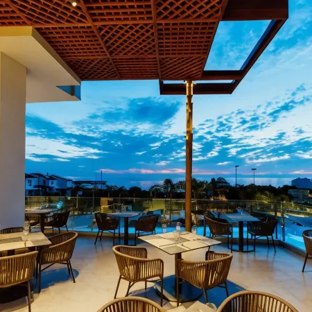 Cavo Zoe Seaside Hotel