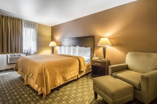 Quality Inn & Suites Decorah Hotels in Decorah
