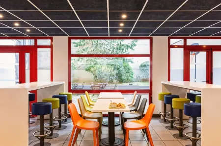 Ibis Budget Paris Porte d'Italie Est Отели рядом со станцией Porte D'Italie Station