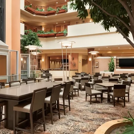 Embassy Suites by Hilton Omaha la Vista Hotel & Conference Center