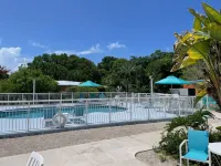 Rock Reef Resort - Beach
