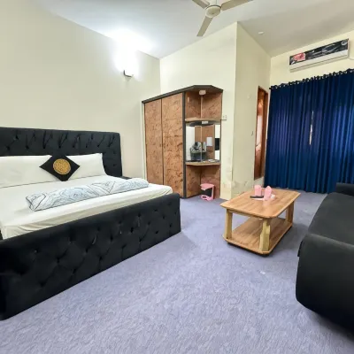 UK Lodge โรงแรมใกล้สถานีรถไฟอิสลามาบัด
