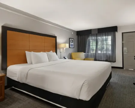 Howard Johnson by Wyndham Sacramento Downtown Hotels in Sacramento