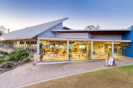 Thurgoona Country Club Resort