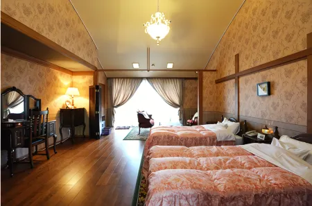 Heidi's Village Clarakan Отели в г. Нирасаки