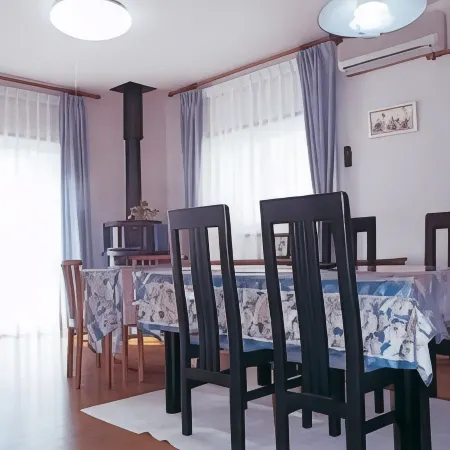 Cottage Mogi