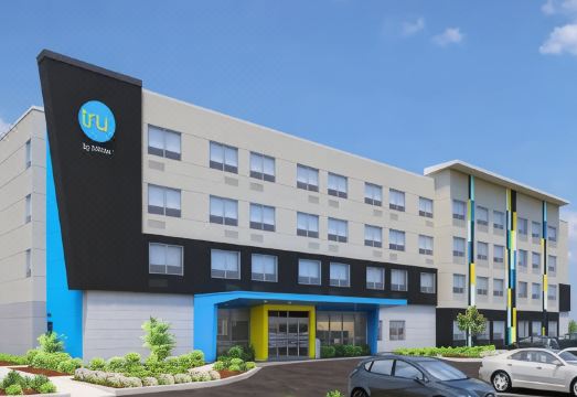 Tru by Hilton의 야외 수영장