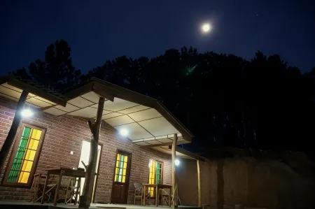 Ella Rawana Den Hotel