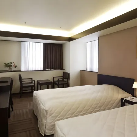 Niigata City Hotel Отели рядом со станцией JR Hakusan Station