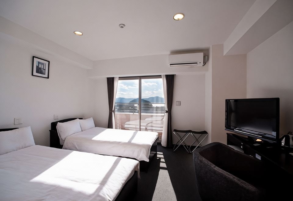 오무라 스테이션 호텔 주차장