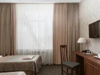 Sokol Hotel Hotels near Podmoskovnaya