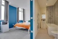 Homesly Guest Rooms Hotels near Magdalene Fields Golf Club