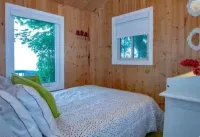 Peaceful retreat on the Shores of Lake Erie Hotels in Haldimand County