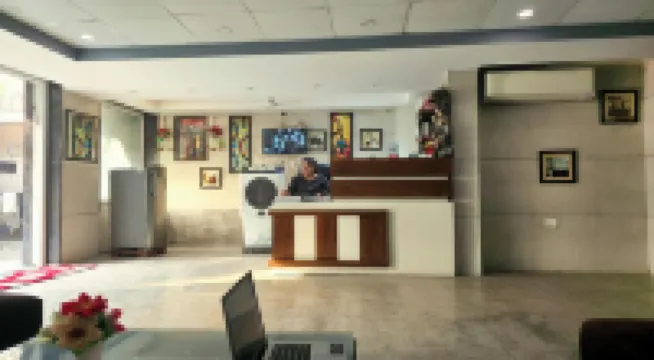 靠近亞索布米會議中心的HomeAste 001酒店