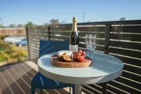 เมนสเตย์ สวีทส์ ไวอัลลา