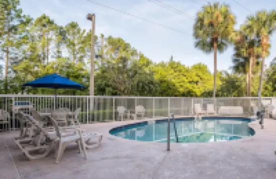 蓋恩斯維爾大學舒適飯店