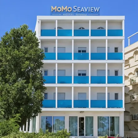 MoMo Seaview Hotel