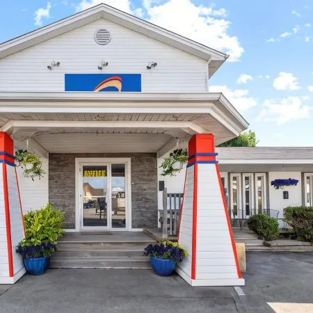 Shores Inn & Hotel