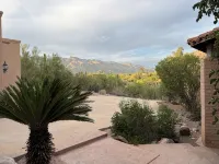 Mountains Everywhere +hot tub +bbq +firepit +games +western movies Hotel a 