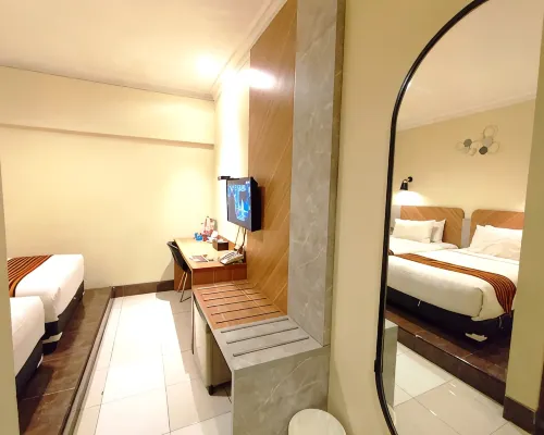 Patria Palace Hotel Các khách sạn ở Blitar