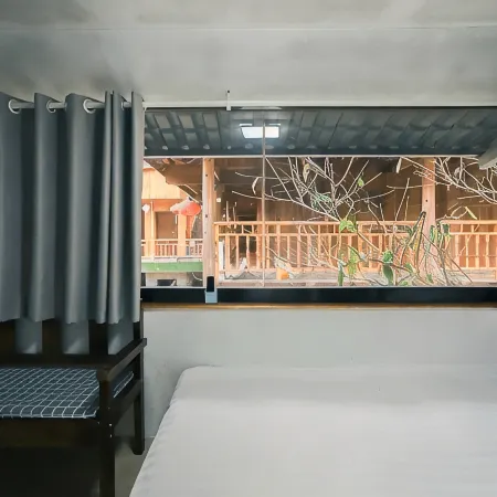 Fanjing Mountain Spring House Homestay