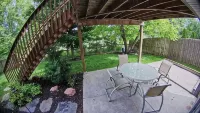 Spacious 4-bedroom house with AC, WiFi in NW Lincoln