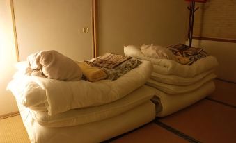 Wholeearth Ryokan Hiroshima