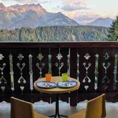Bright, family-friendly apartment just outside Villars! Others