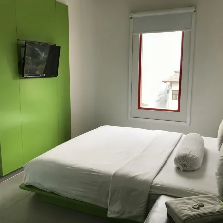 Pop! Hotel Diponegoro Hôtels à : Wonokromo