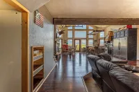 Breathtakingly charming 4-bedroom house with WiFi in Charlo. - 4-Star