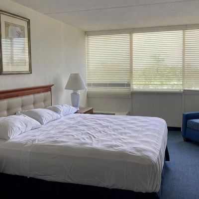 Deluxe Double Room Miami Gardens Inn & Suites Promo Code