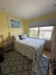 Beach Block 5-Bedroom Retreat with AC in Silver Beach, Lavallette, NJ - 4 stjerner