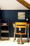 CRAFTSMAN’sUPSTAIRS! 3 bd rm w/impressive attic!