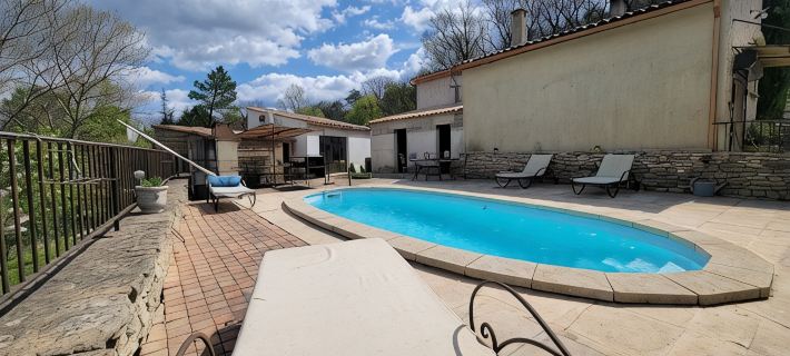 Family Home with Jacuzzi, Swimming Pool and Gym 阿普特酒店