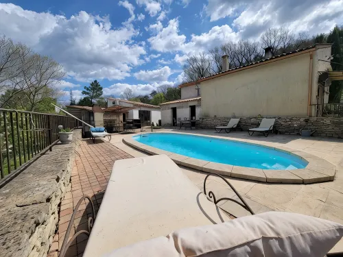 Family Home with Jacuzzi, Swimming Pool and Gym
