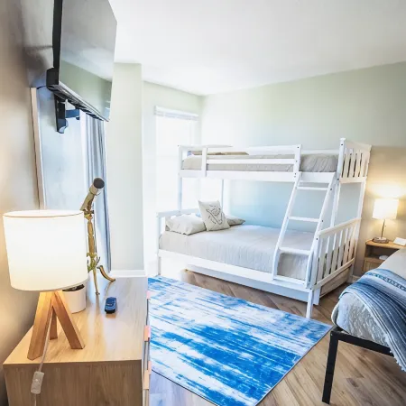 Laid back ocean front condo with tons of extras! All fall dates on sale!